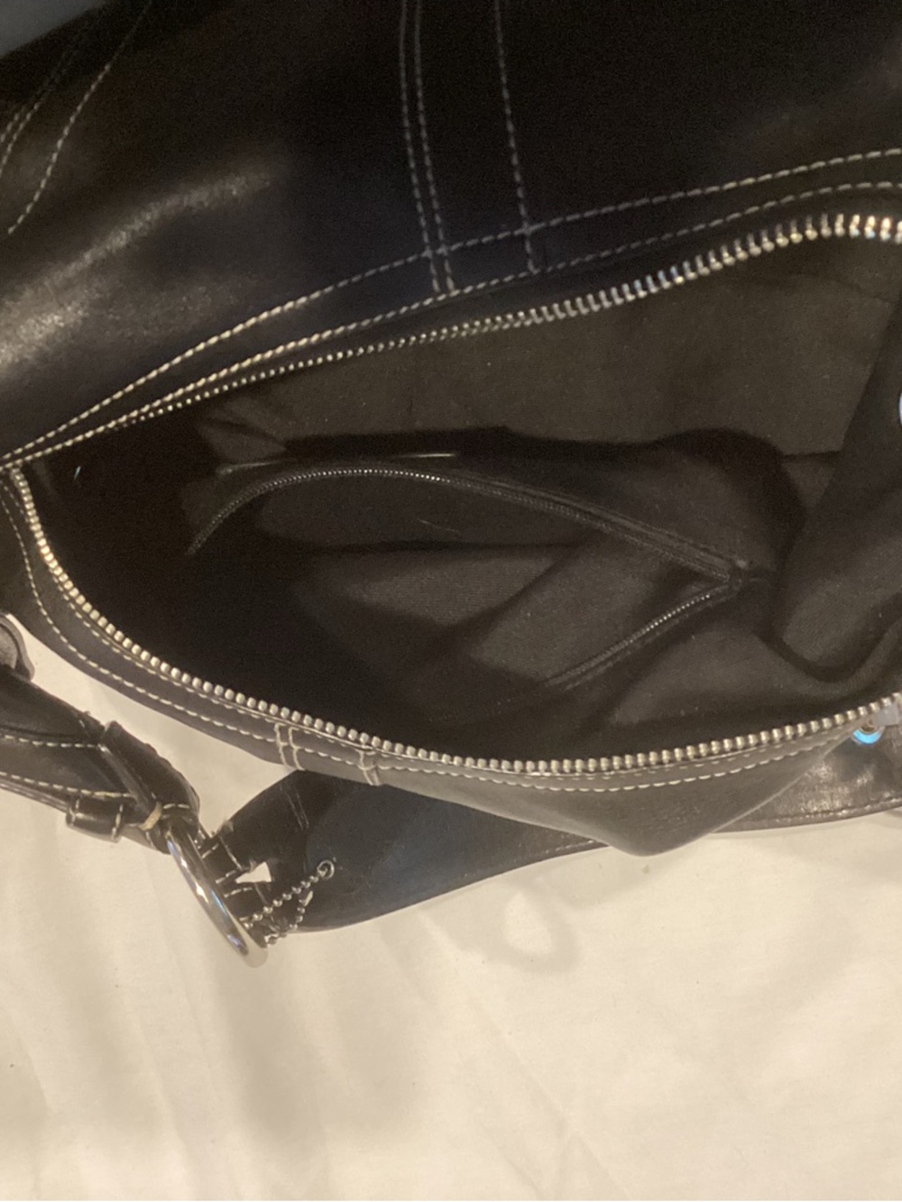 Coach Black Leather Hobo Shoulder Bag with cream Contrast Stitching - Picture 6 of 8